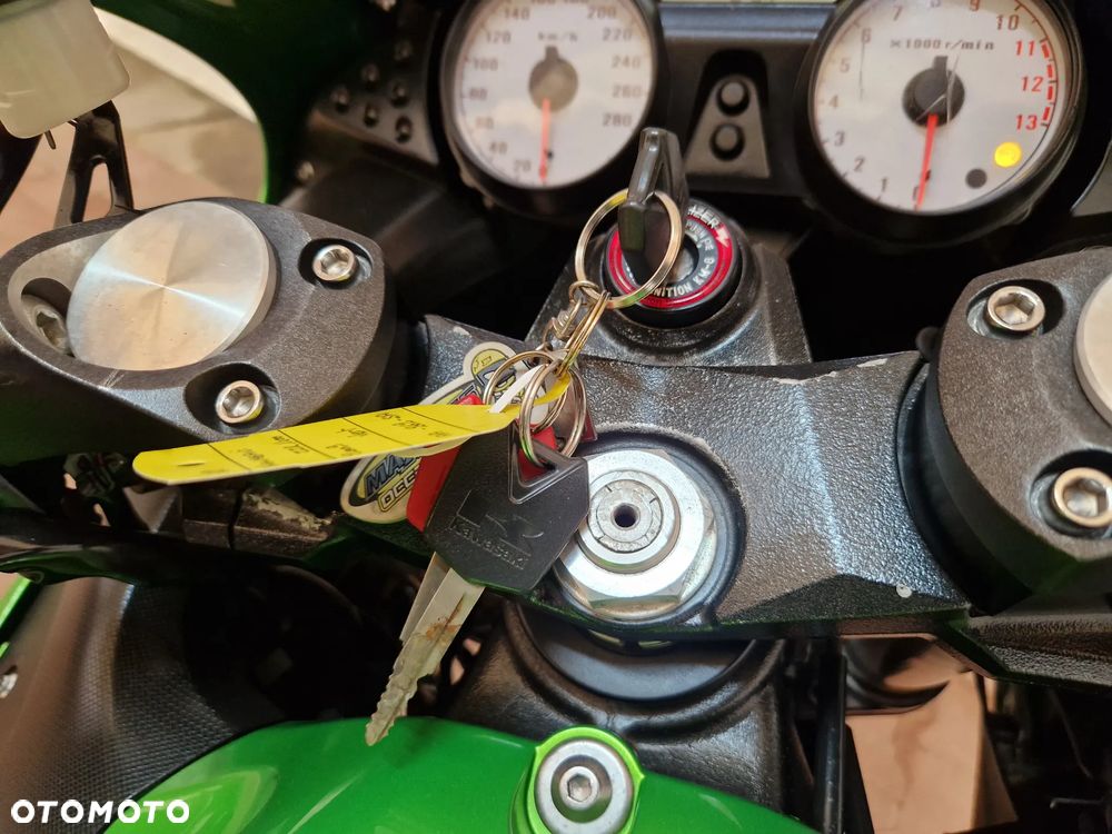 Kawasaki ZZR - 38