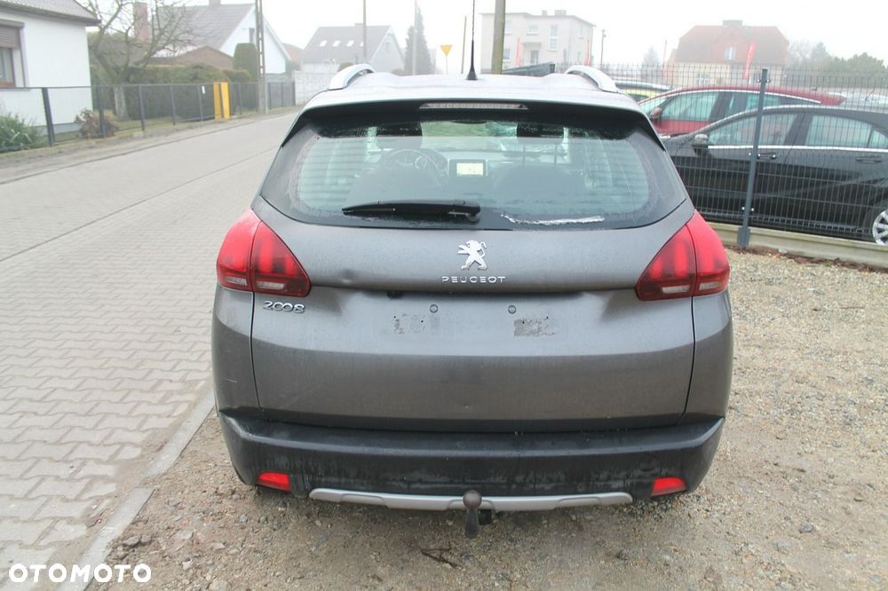 Peugeot 2008 - 6