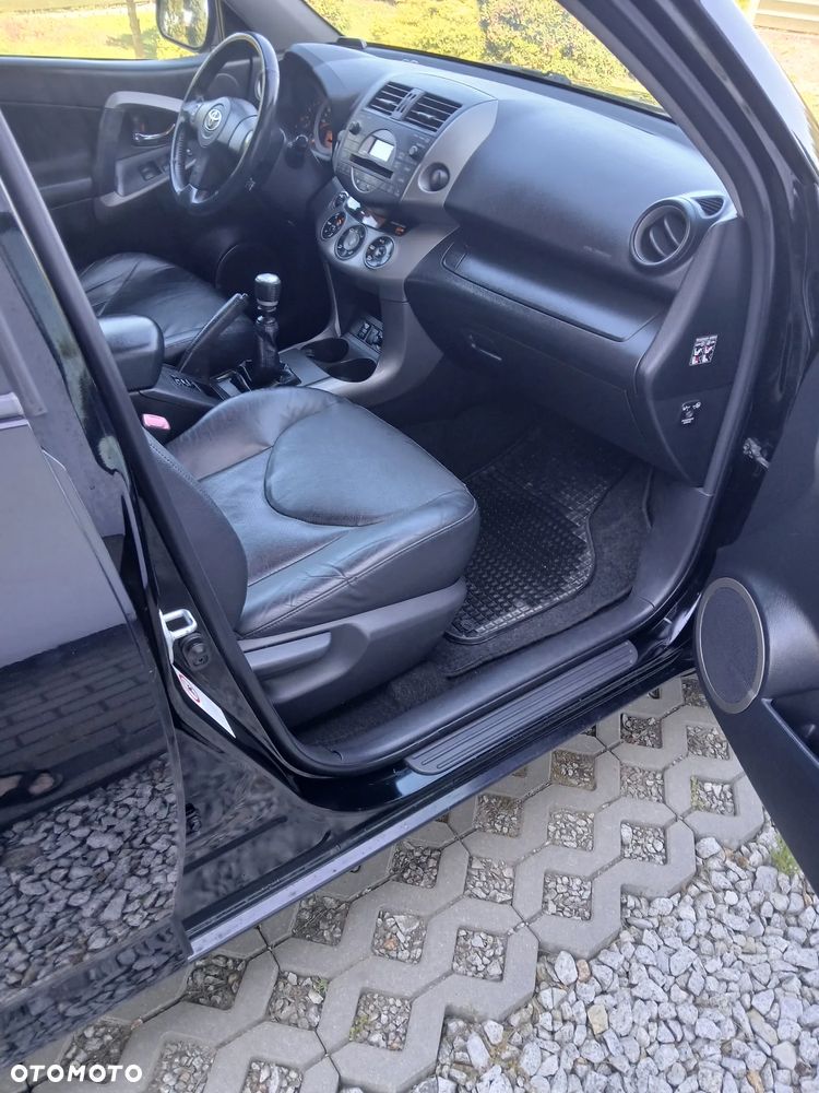 Toyota RAV4 2.2 D-4D Sol 180 - 22
