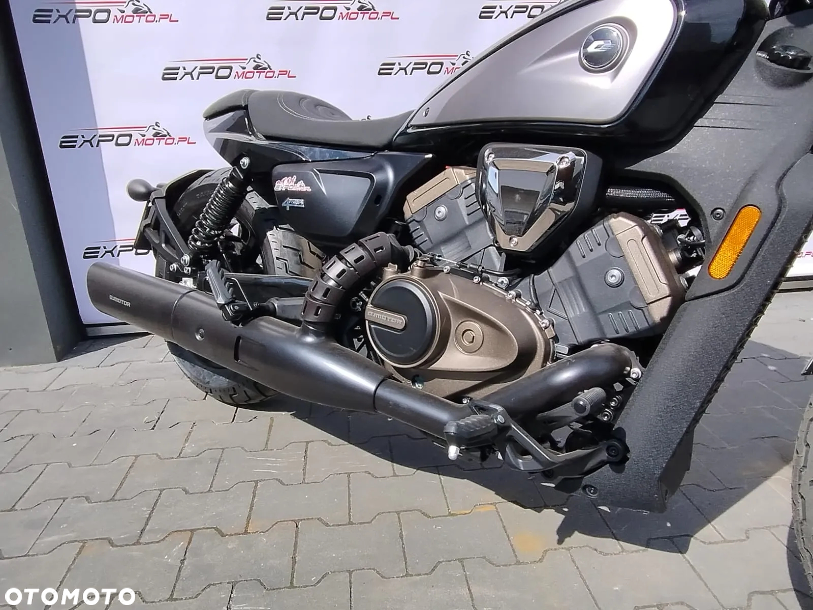 QJMOTOR SRV 600V - 10