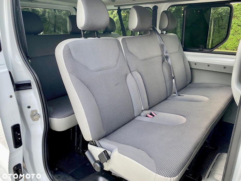 Opel Vivaro Tour Elegance L1H1 - 11