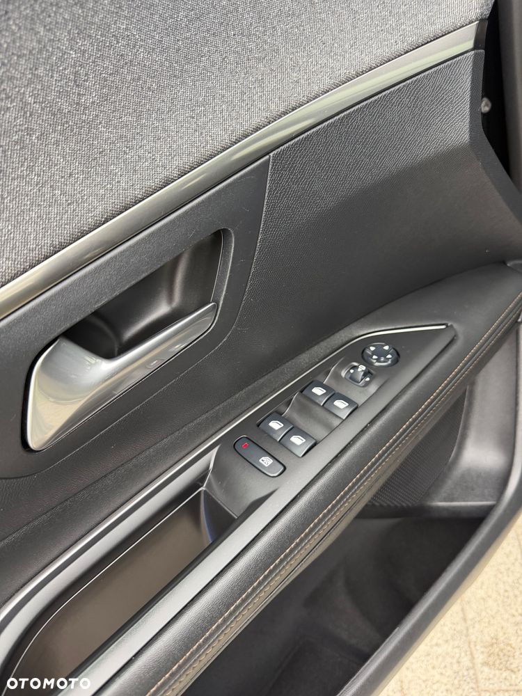 Peugeot 3008 1.5 BlueHDi GT S&S - 27