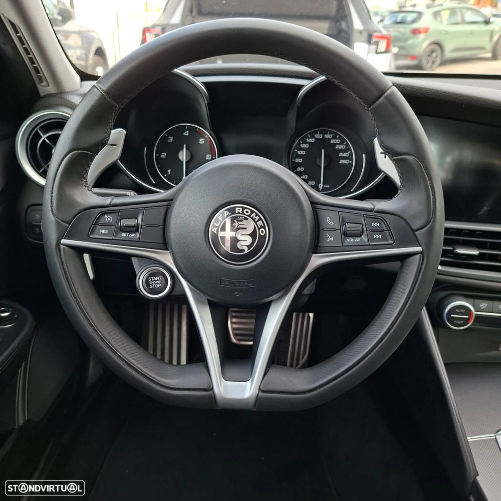 Alfa Romeo Giulia 2.2 D Super AT8 - 9