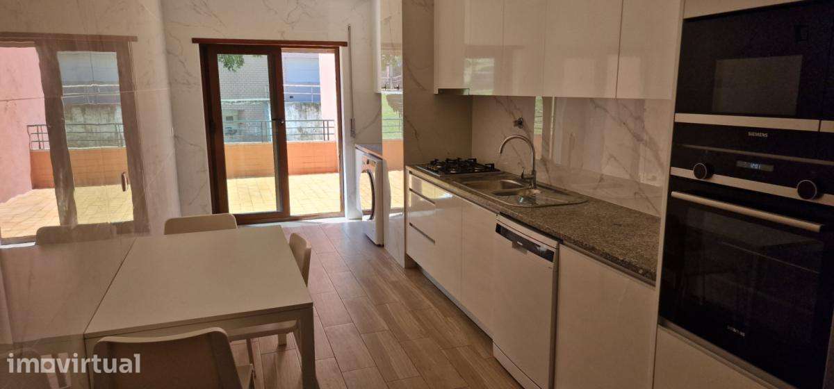 Quarto - localizado em Sé de Braga e São Lázaro Braga - Grande imagem: 3/9