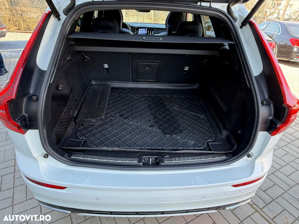 Volvo XC 60 D5 AWD Geartronic Inscription - 19