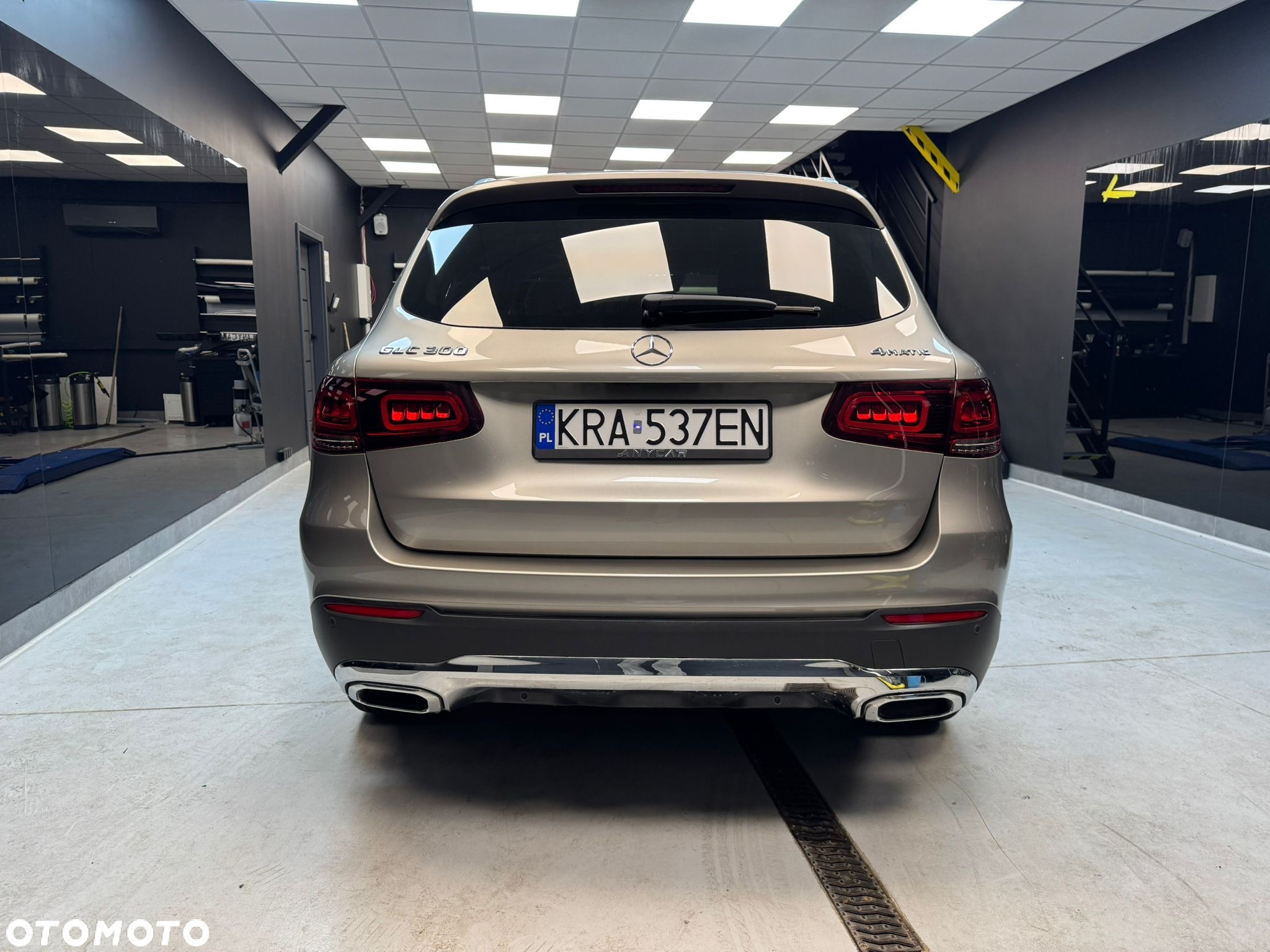 Mercedes-Benz GLC 300 4Matic 9G-TRONIC Exclusive - 4
