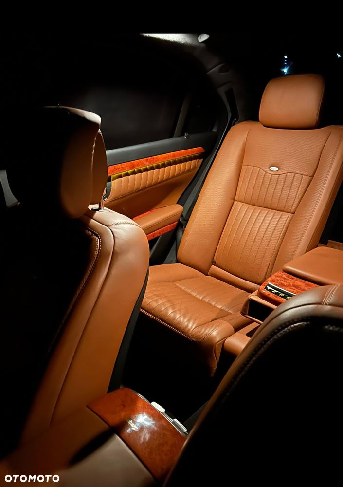 BMW Seria 7 750i - 28