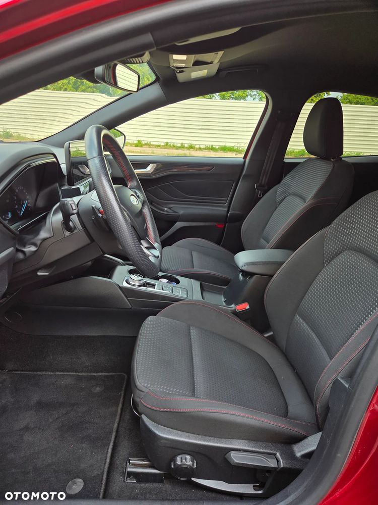 Ford Focus 1.5 EcoBlue Start-Stopp-System ST-LINE - 36