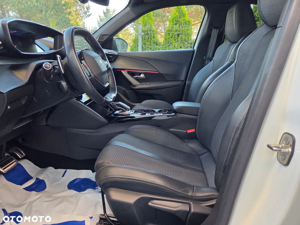 Peugeot 2008 1.5 BlueHDi GT Line S&S EAT8 - 37