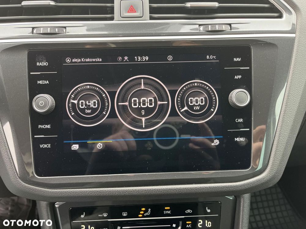 Volkswagen Tiguan - 30