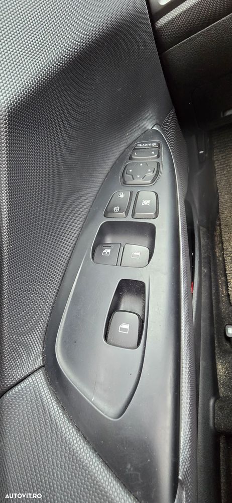 Hyundai Veloster - 27