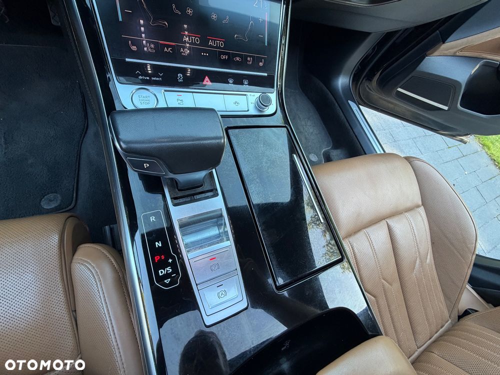 Audi A8 - 26