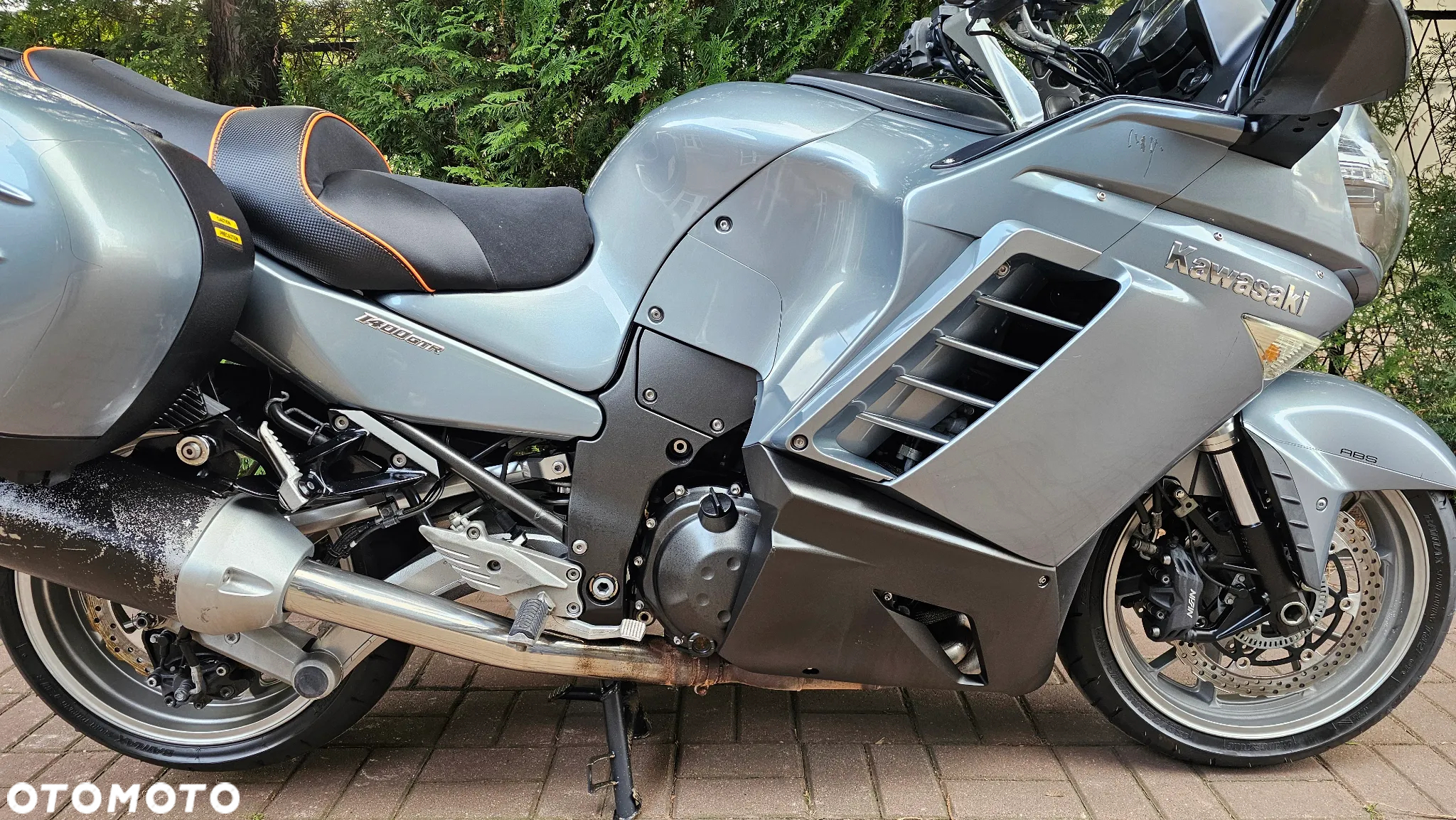 Kawasaki GTR - 6