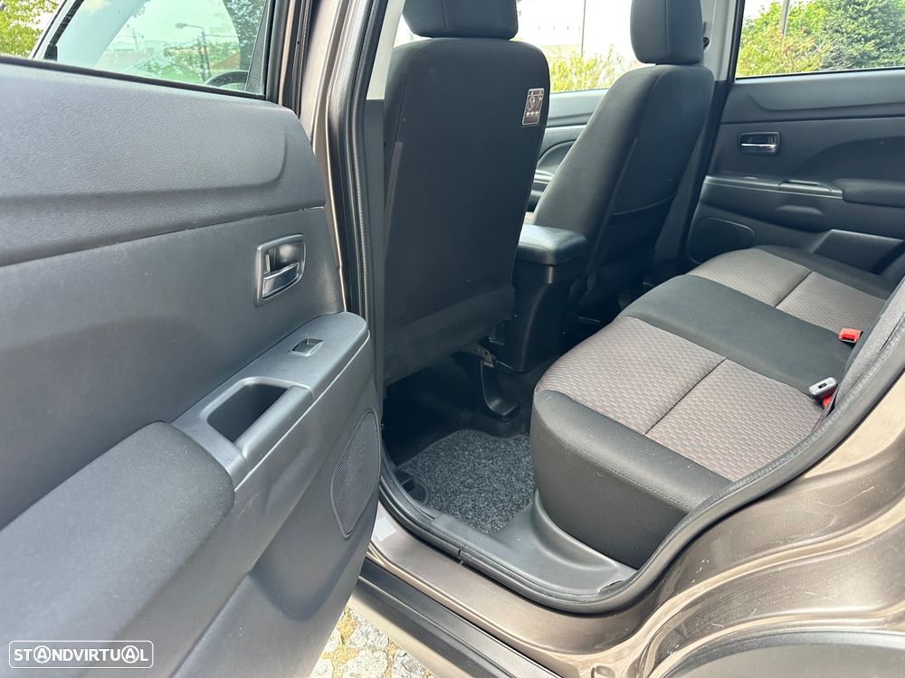 Mitsubishi ASX 1.6 MIVEC Intense - 28