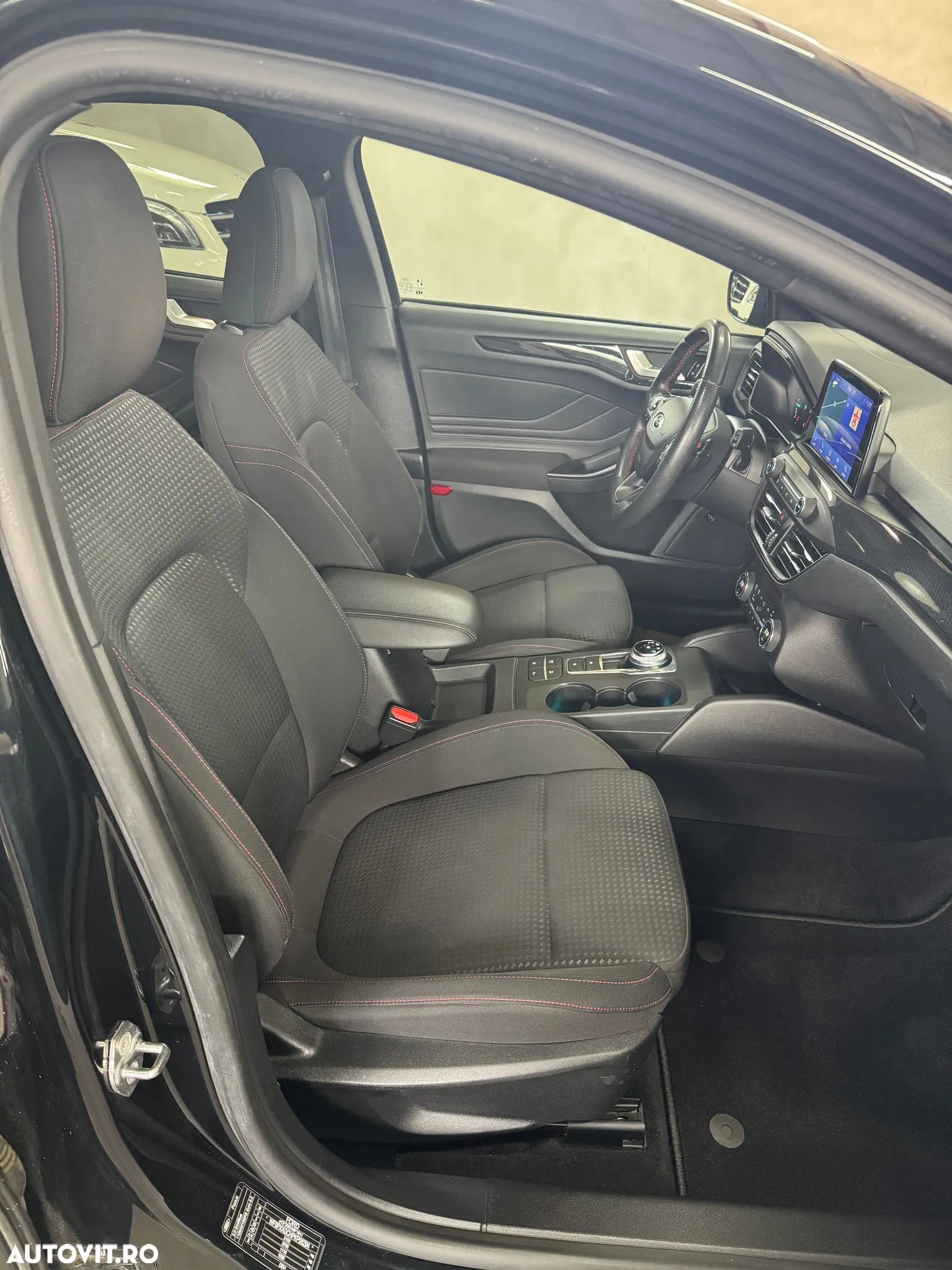Ford Focus Turnier 2.0 EcoBlue Start-Stopp-System Aut. ST-LINE - 15