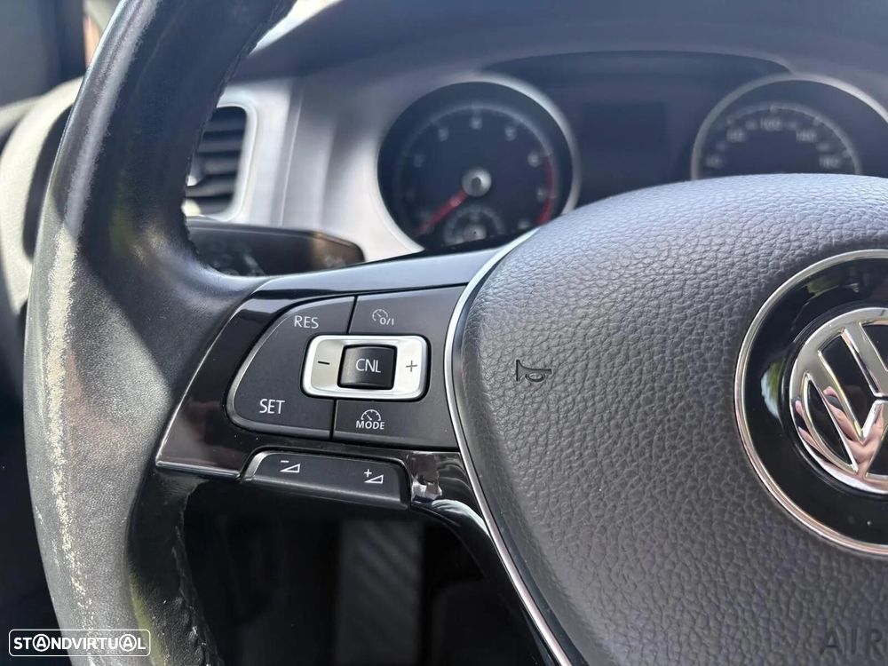 VW Golf 1.0 TSI Trendline - 38