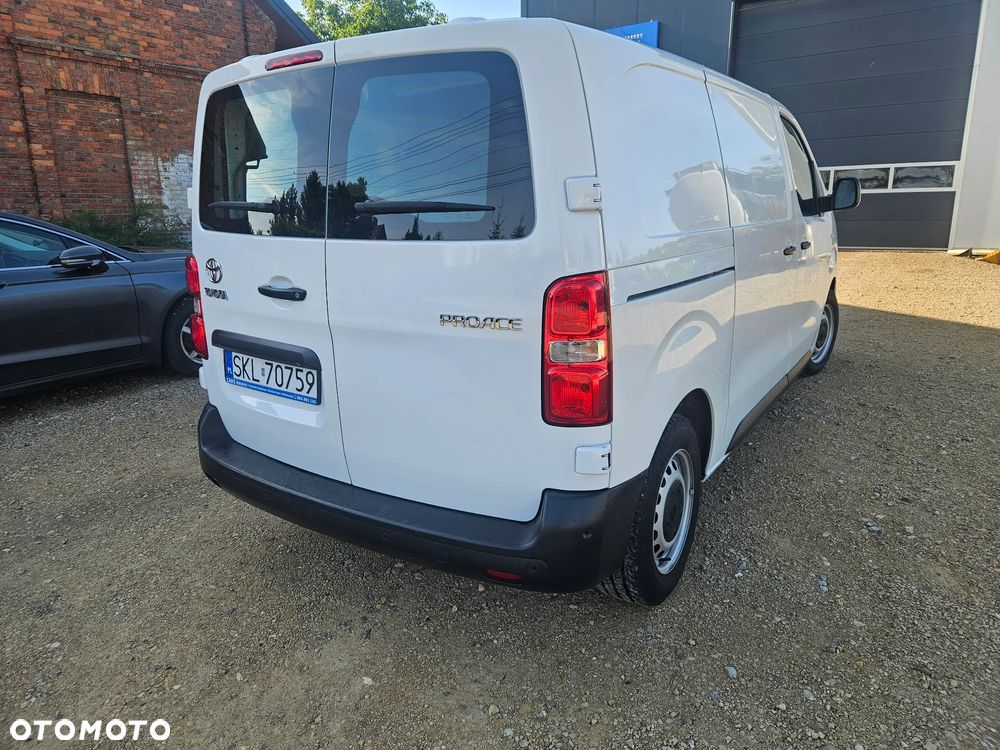 Toyota ProAce Kombi D-4D Medium 2,7t - 3