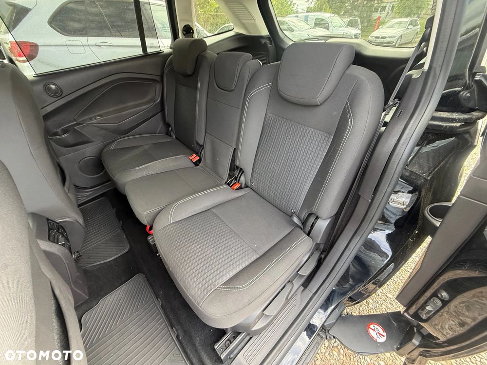 Ford Grand C-MAX - 15