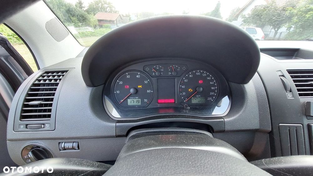 Volkswagen Polo 1.6 Comfortline - 10