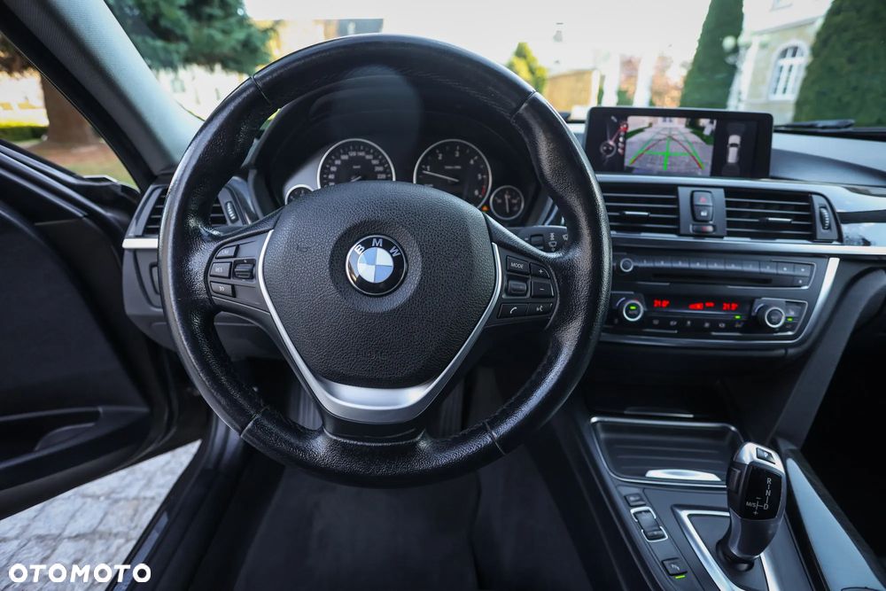 BMW Seria 3 320d Blue Performance Luxury Line - 26