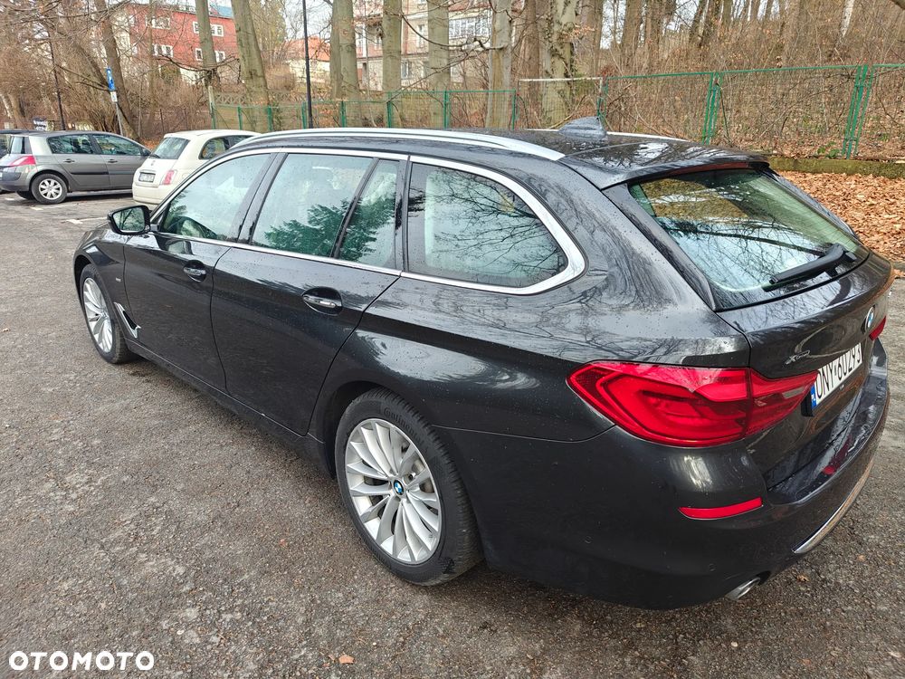 BMW Seria 5 520d xDrive Luxury Line - 2