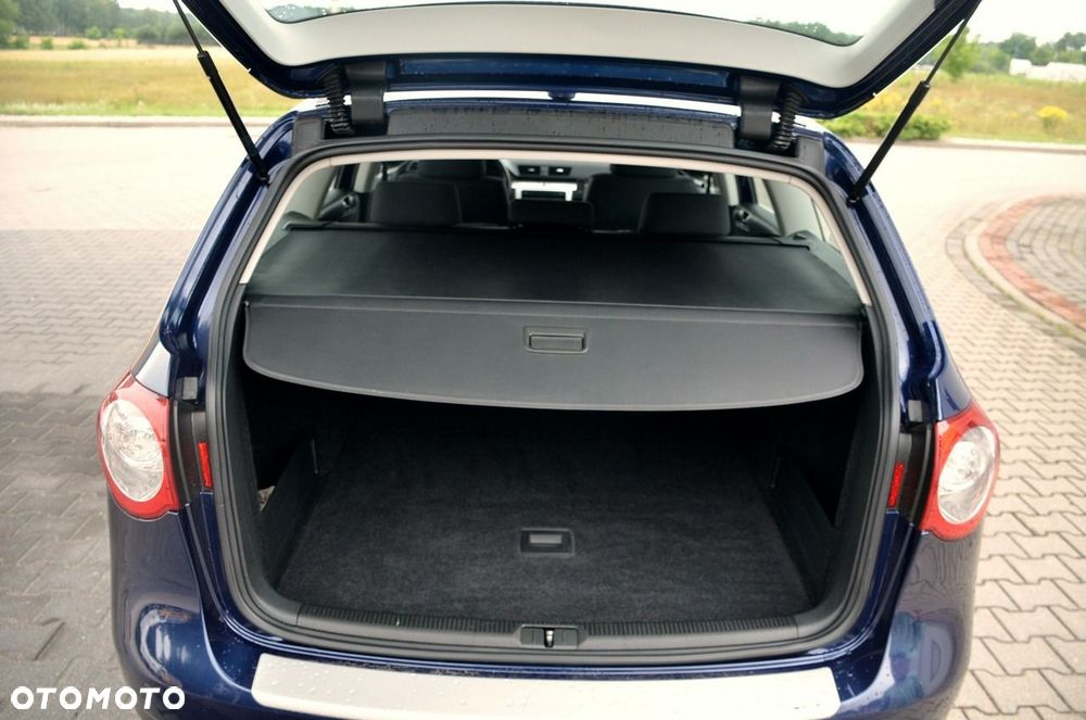 Volkswagen Passat - 20