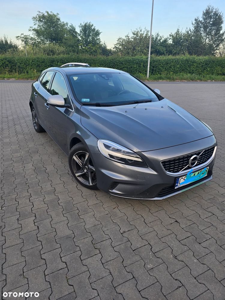 Volvo V40 D3 Drive-E R-Design Momentum - 1