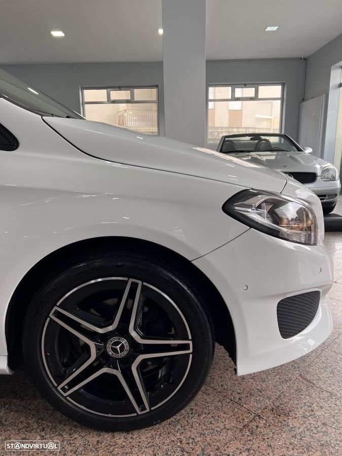 Mercedes-Benz B 220 CDi AMG Line - 25