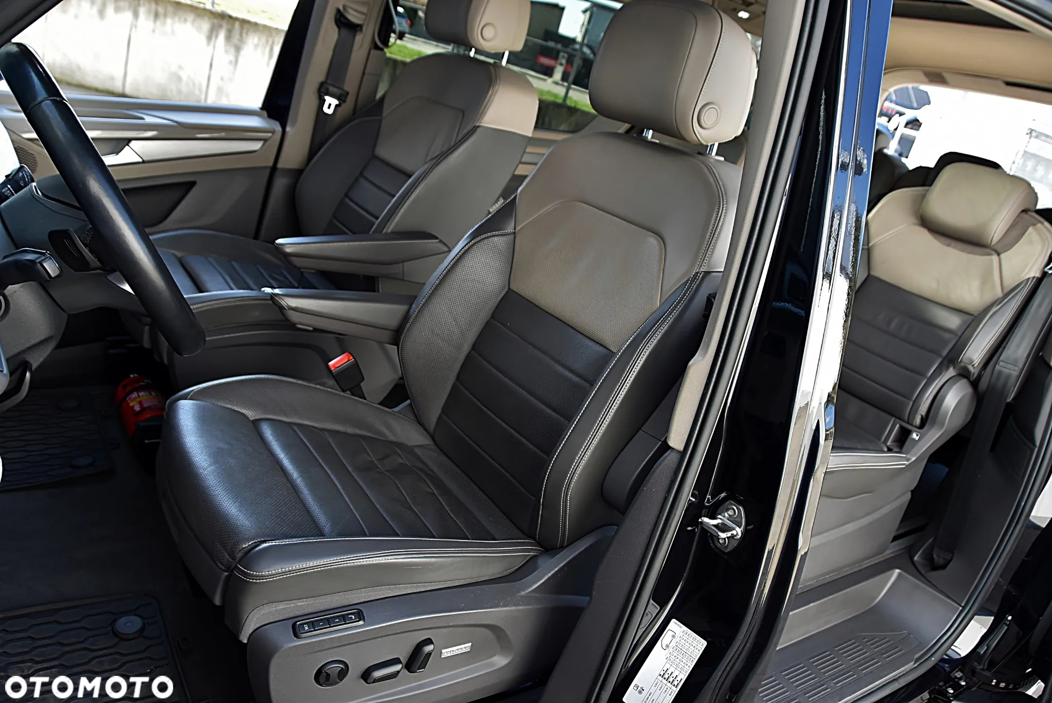 Volkswagen Multivan 2.0 TSI L2 Style DSG - 16