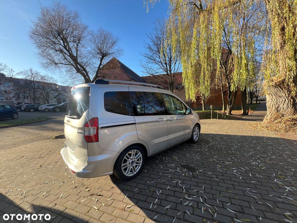 Ford Tourneo Courier - 5
