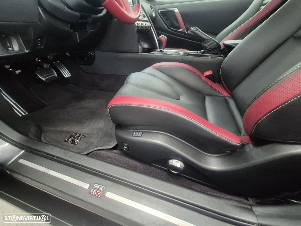 Nissan GT-R 3.8 V6 Black Edition - 27