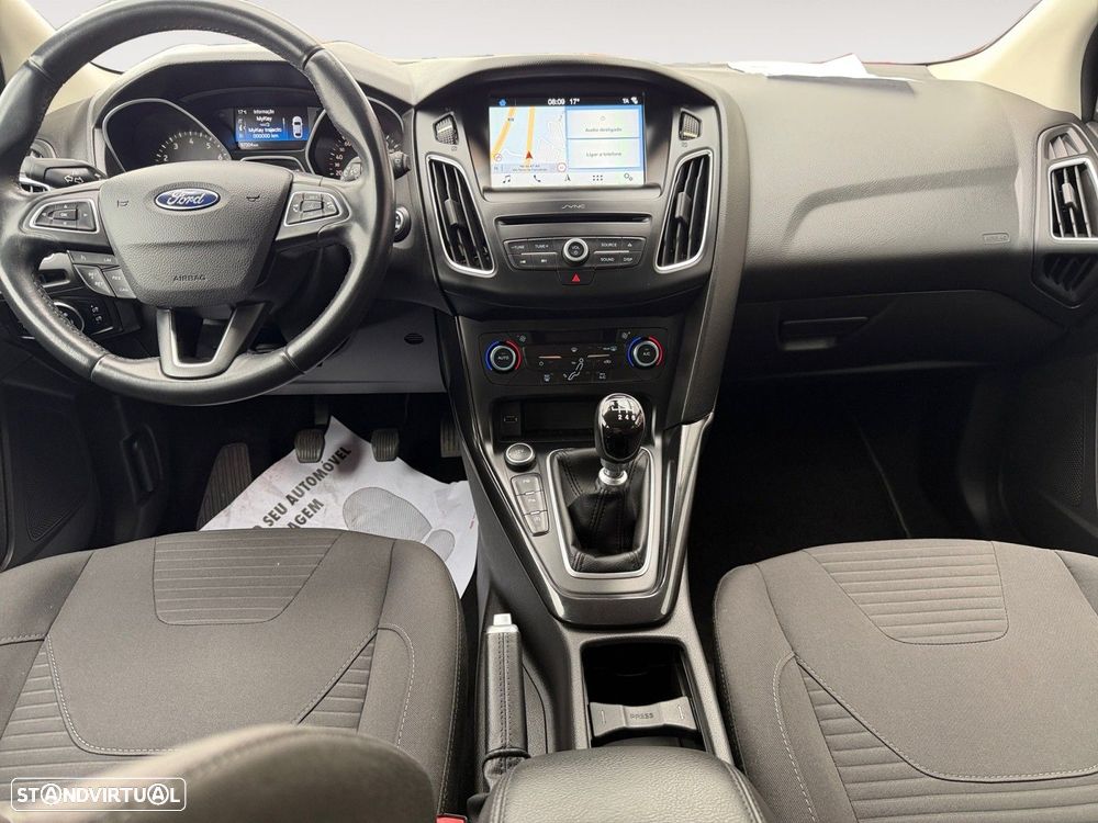 Ford Focus 1.0 EcoBoost Titanium - 10