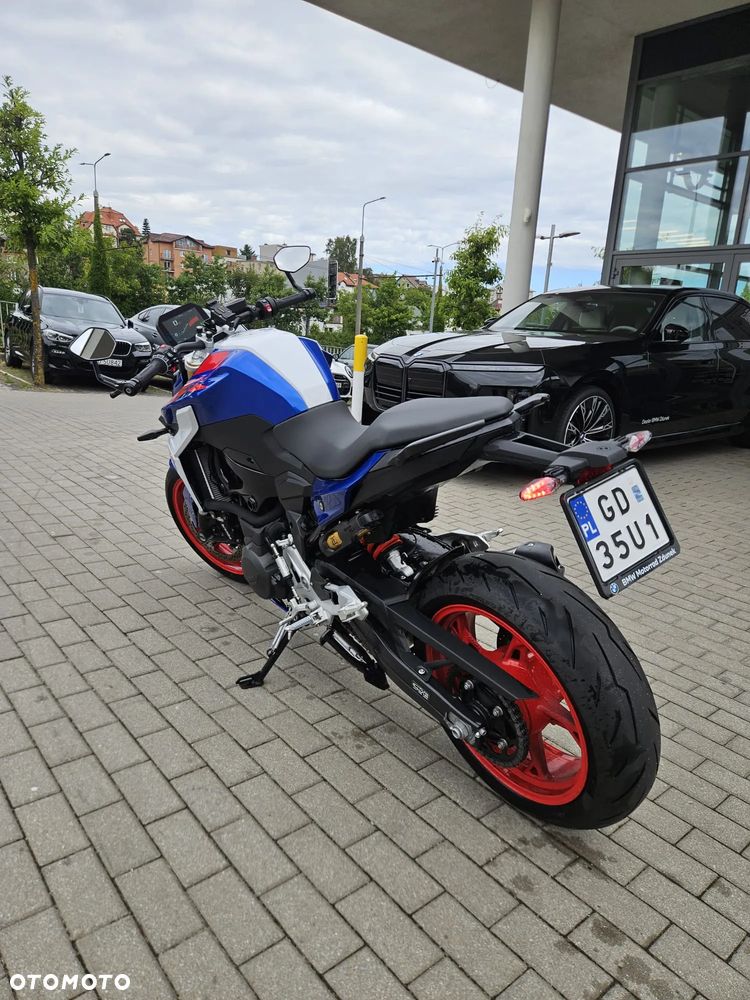 BMW F - 6