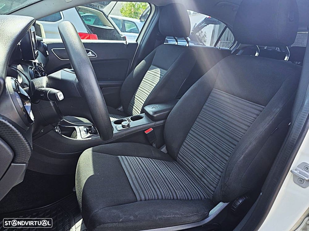 Mercedes-Benz A 180 - 9