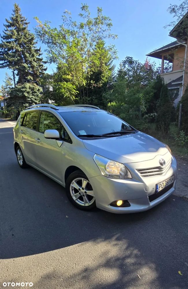 Toyota Verso 1.8 2010 7os - 9