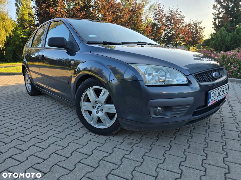Ford Focus 1.6 Ambiente - 40