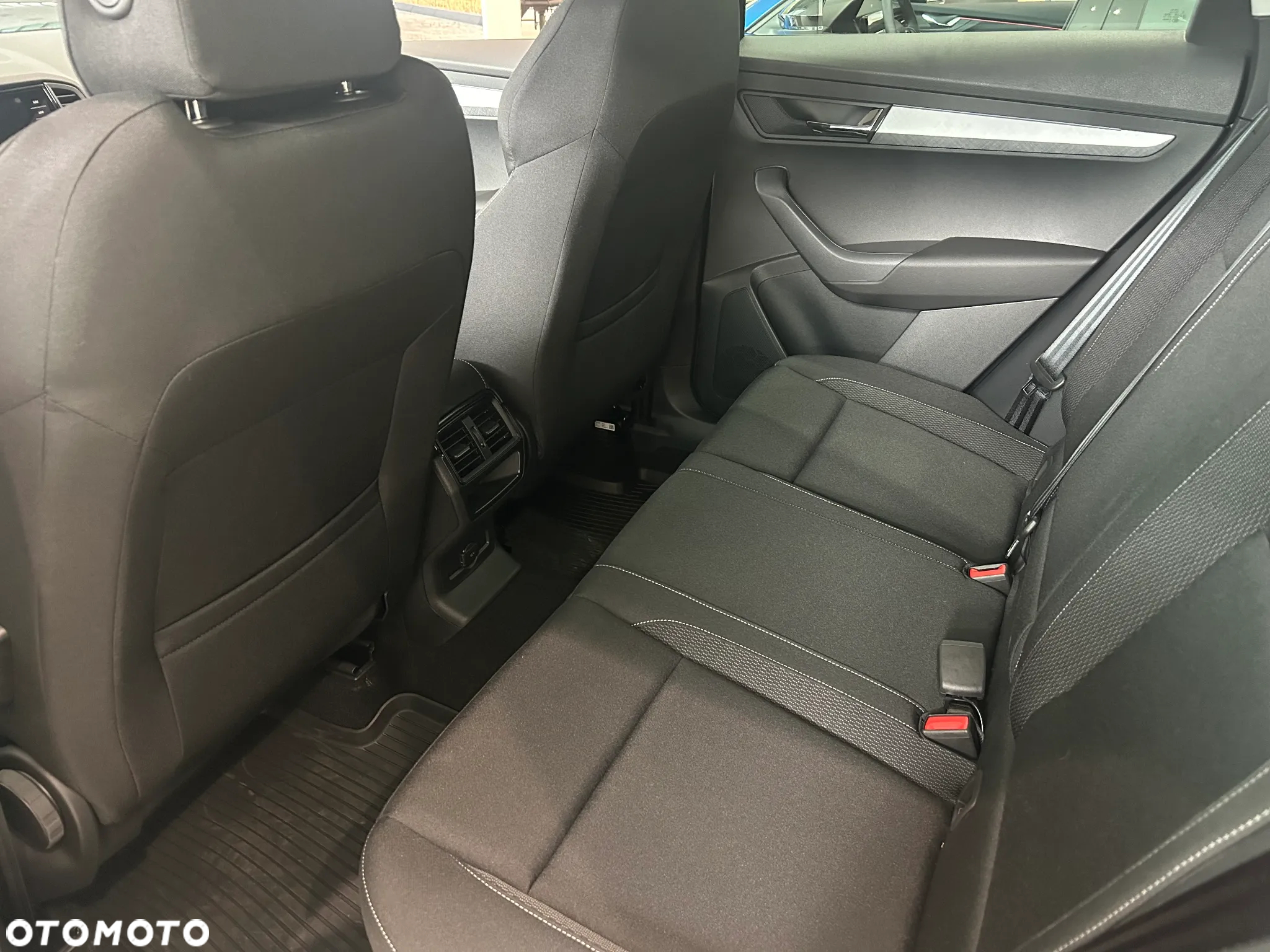 Skoda Karoq 1.5 TSI ACT Selection DSG - 10