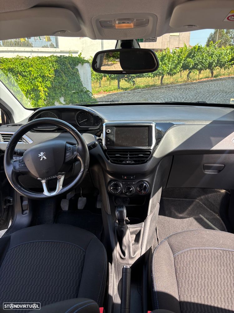 Peugeot 208 1.2 PureTech Style - 8