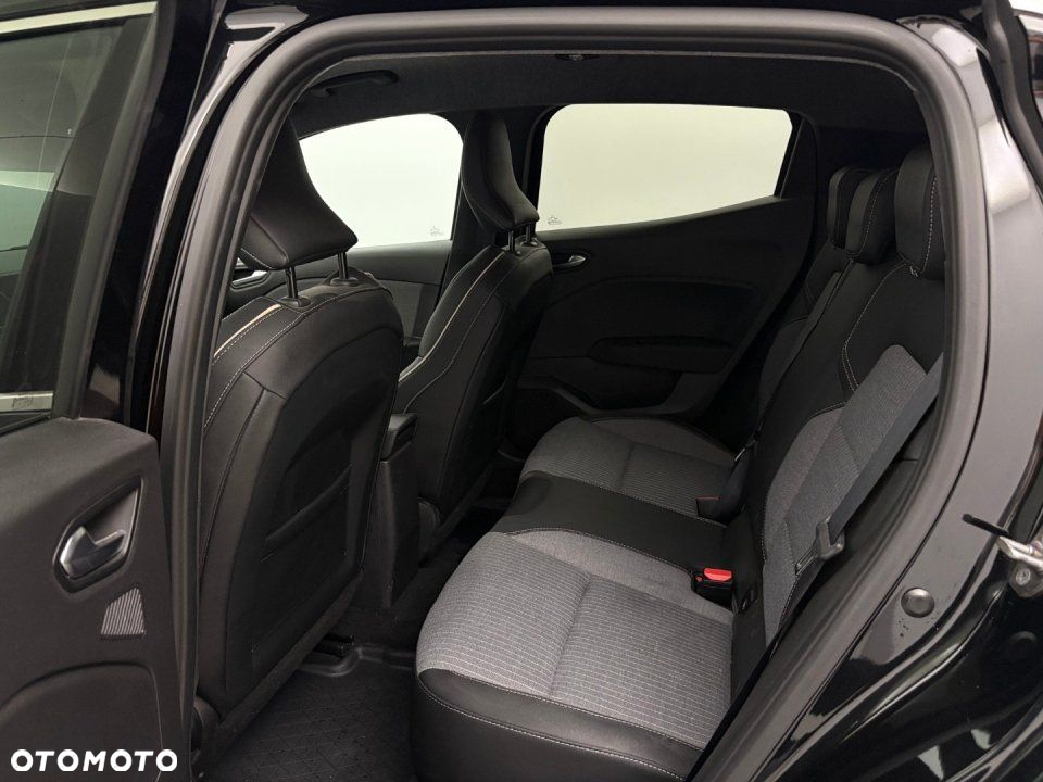 Renault Clio - 8