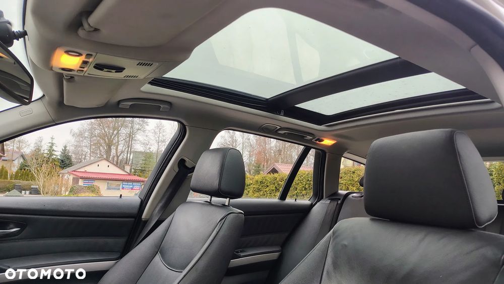 BMW Seria 3 320i - 14