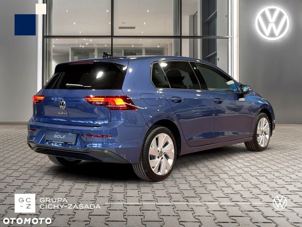 Volkswagen Golf - 6