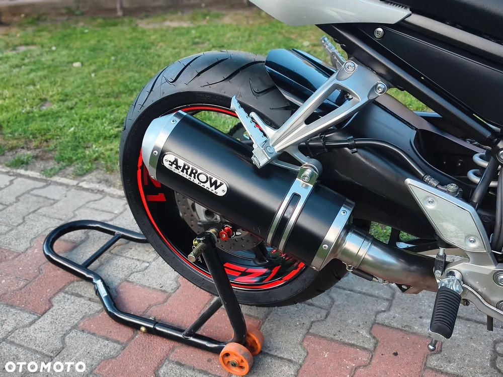 Yamaha FZ - 9