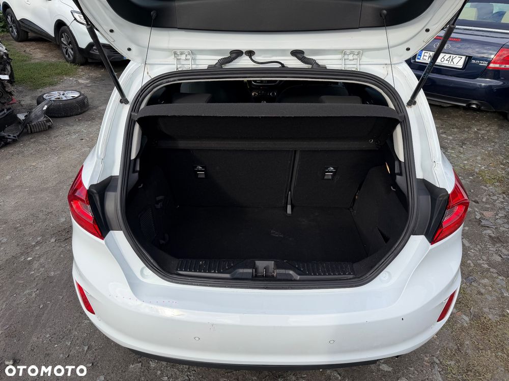 Ford Fiesta - 25