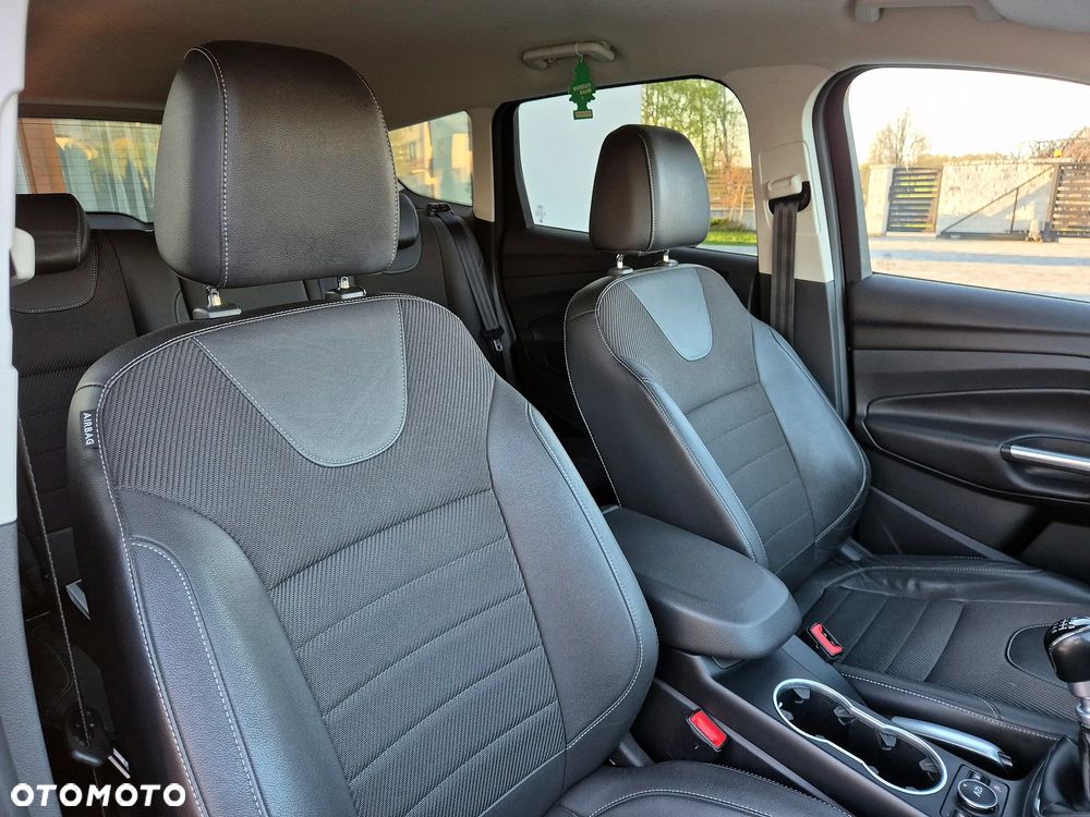 Ford Kuga 2.0 TDCi 4x4 Titanium - 16