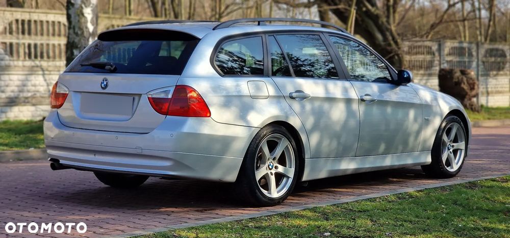 BMW Seria 3 318i Touring - 7