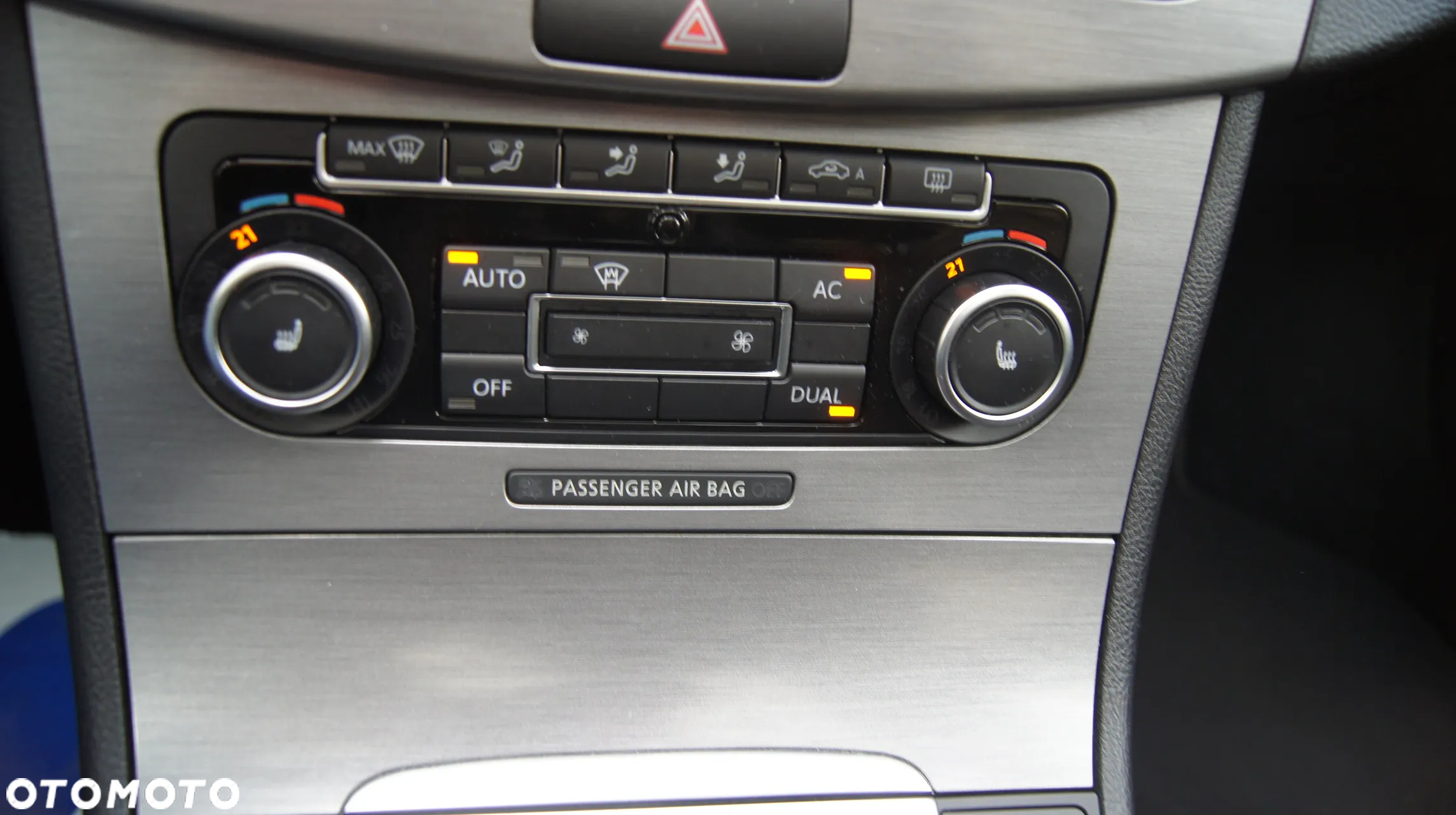 Volkswagen Passat Variant 2.0 TDI BlueMotion Technology Exclusive - 30