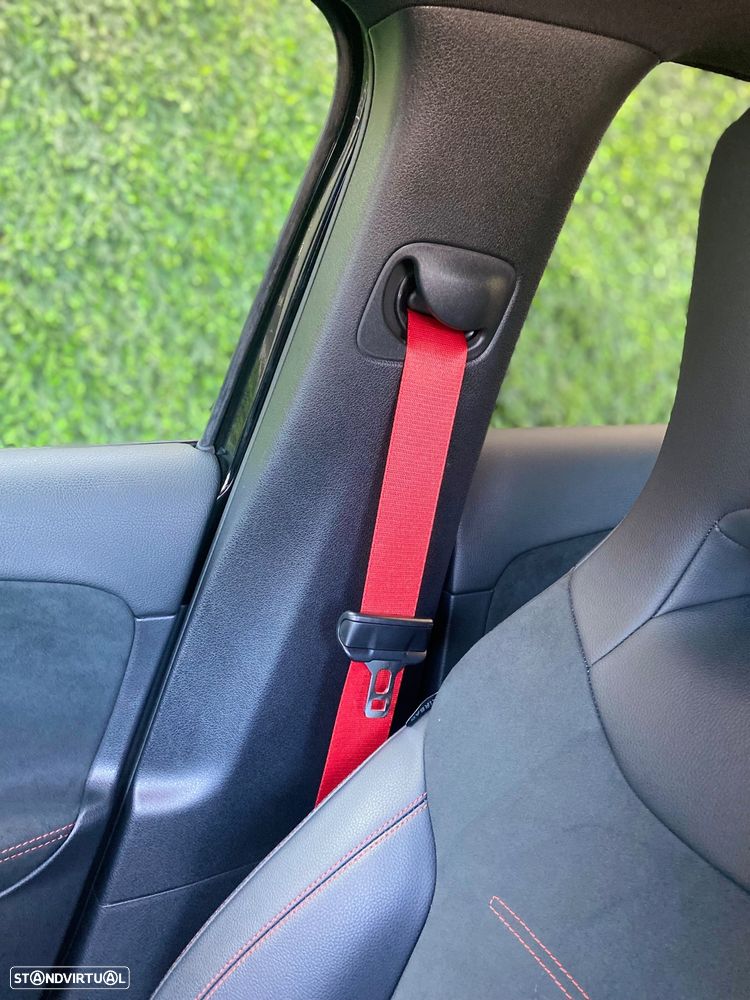 Mercedes-Benz A 35 AMG 4Matic Speedshift DCT 7G Edition 1 - 35