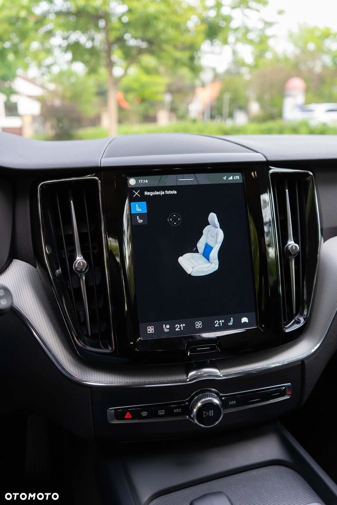 Volvo XC 60 B4 D Core - 13
