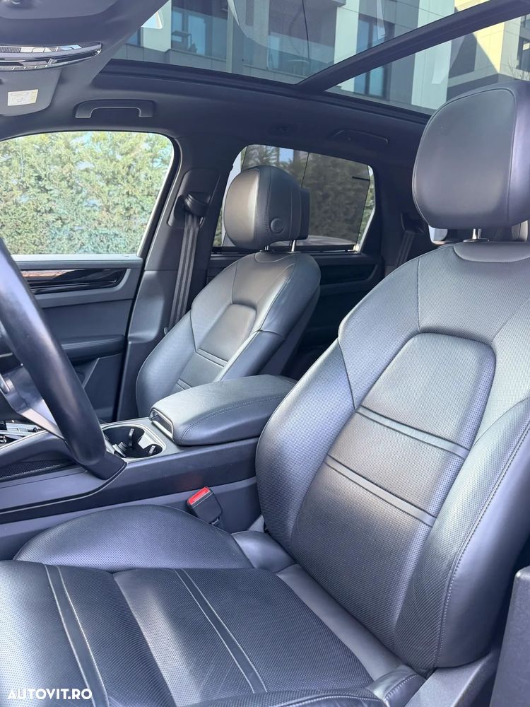 Porsche Cayenne Tiptronic S - 9