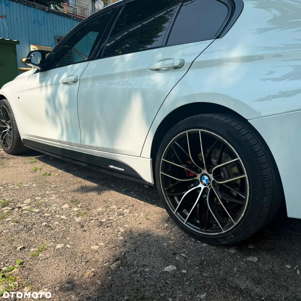 BMW Seria 3 320d xDrive M Sport - 6